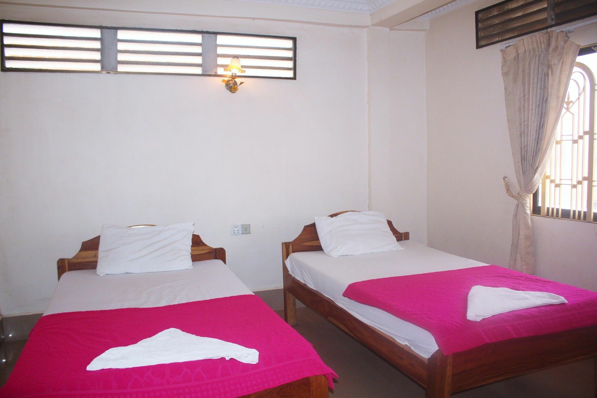 Shang Hai Guesthouse Battambang Eksteriør bilde