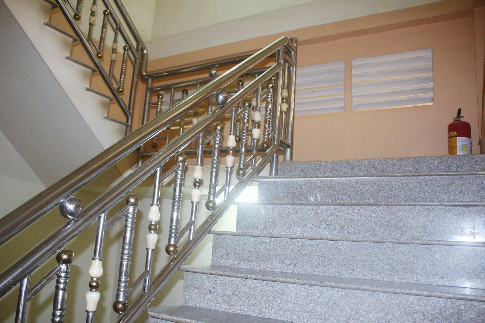 Shang Hai Guesthouse Battambang Eksteriør bilde